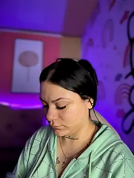 Megaan  More online show from November 2025 01:31:01 AM