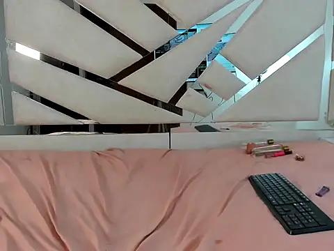 Snapshot of Kimberly_TaylorX chatting on December 2025 09:09:02 PM Kimberly TaylorX online show from December 2025 09:09:02 PM