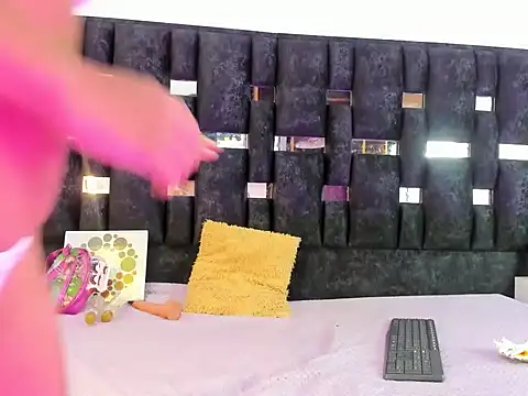 Snapshot of Kimberly_TaylorX chatting on December 2025 08:57:01 PM Kimberly TaylorX online show from December 2025 08:57:01 PM