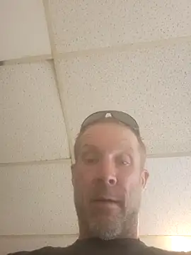 Snapshot of Mrdano0000 chatting on October 2025 04:31:02 PM Mrdano0000 online show from October 2025 04:31:02 PM