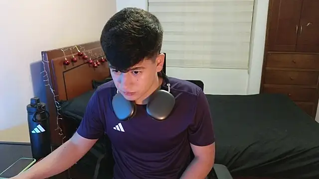 tightncuteass online show from November 2025 11:36:02 PM