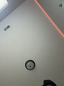 Snapshot of AllesandraLove chatting on November 2025 05:35:02 PM AllesandraLove online show from November 2025 05:35:02 PM