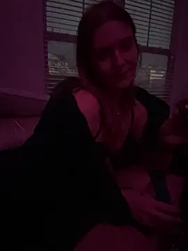 Snapshot of AllesandraLove chatting on November 2025 12:28:02 PM AllesandraLove online show from November 2025 12:28:02 PM