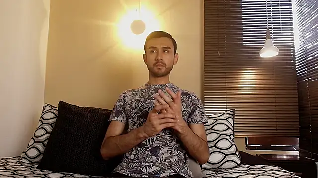 Axel Moon S online show from November 2025 07:56:01 PM