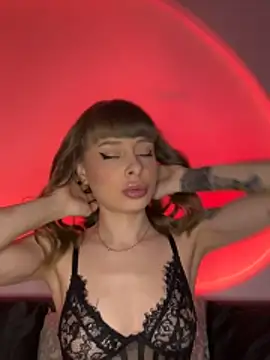 Snapshot of BabyBee_ chatting on November 2025 07:34:02 PM BabyBee online show from November 2025 07:34:02 PM