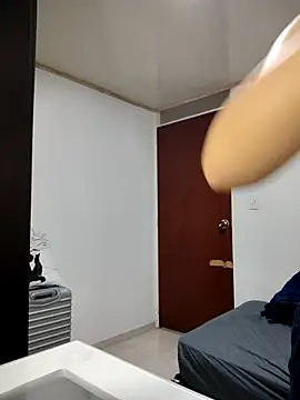 Snapshot of valen-sexx chatting on October 2025 10:33:02 PM valen-sexx online show from October 2025 10:33:02 PM