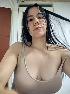 Snapshot of valen-sexx chatting on April 2026 03:59:02 AM valen-sexx online show from April 2026 03:59:02 AM