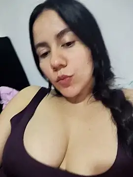 Snapshot of valen-sexx chatting on April 2026 03:54:02 AM valen-sexx online show from April 2026 03:54:02 AM