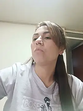 Snapshot of vanessa-titisM chatting on July 2026 04:06:02 AM vanessa-titisM online show from July 2026 04:06:02 AM