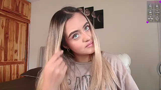 MaryMoon  online show from April 2026 05:40:02 PM