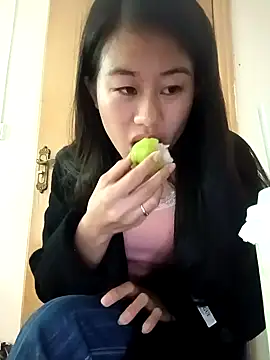 Snapshot of luy-xinh02 chatting on November 2025 03:52:02 AM luy-xinh02 online show from November 2025 03:52:02 AM