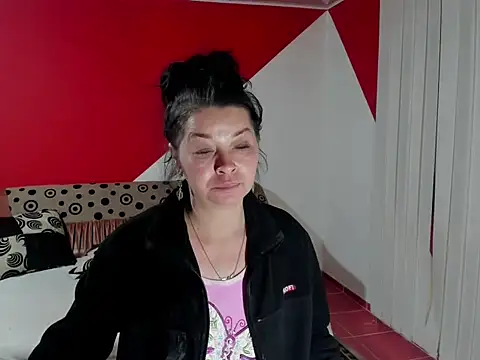 Snapshot of Soffy_Skye chatting on November 2025 04:33:02 AM Soffy Skye online show from November 2025 04:33:02 AM