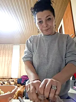 Snapshot of Soffy_Skye chatting on November 2025 07:07:01 AM Soffy Skye online show from November 2025 07:07:01 AM