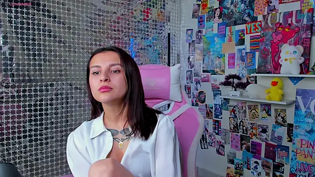 Mary 0Smith online show from October 2025 04:43:02 AM