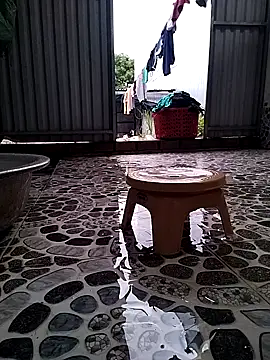 Lauraa-a online show from October 2025 11:16:01 PM