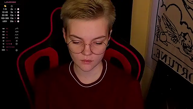 Snapshot of KrisNeal chatting on October 2025 09:17:01 AM KrisNeal online show from October 2025 09:17:01 AM