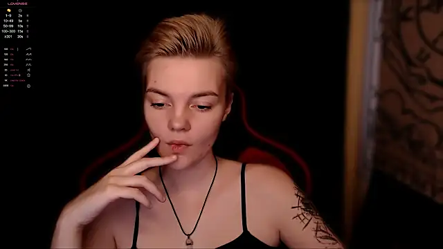 Snapshot of KrisNeal chatting on November 2025 09:00:02 AM KrisNeal online show from November 2025 09:00:02 AM