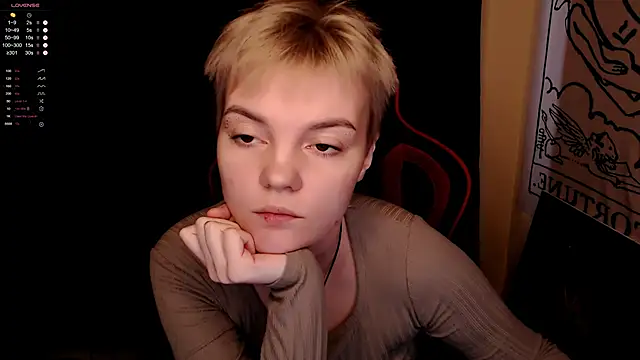 Snapshot of KrisNeal chatting on November 2025 09:30:02 AM KrisNeal online show from November 2025 09:30:02 AM