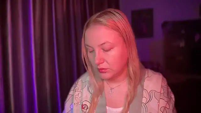 BikiHellena online show from December 2025 06:31:02 AM