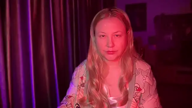 BikiHellena online show from April 2026 01:30:02 AM