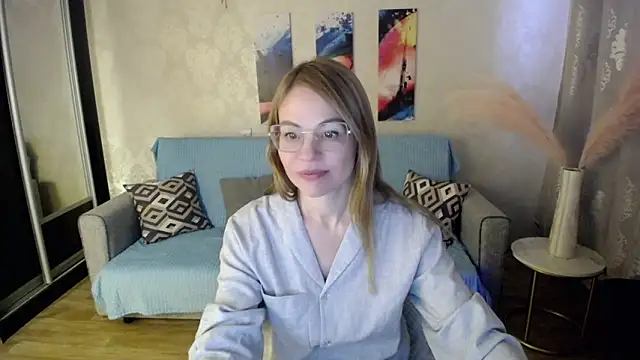 shy hot cat online show from November 2025 10:04:02 AM