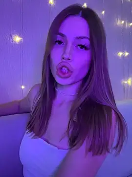 Snapshot of Elizabeth_Tay chatting on October 2025 05:25:02 PM Elizabeth Tay online show from October 2025 05:25:02 PM