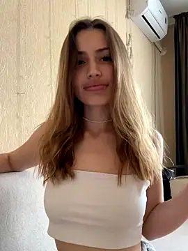 Snapshot of Elizabeth_Tay chatting on November 2025 10:14:02 AM Elizabeth Tay online show from November 2025 10:14:02 AM