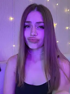 Snapshot of Elizabeth_Tay chatting on November 2025 05:56:01 PM Elizabeth Tay online show from November 2025 05:56:01 PM