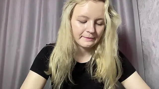 D0llySheep online show from September 2025 04:45:01 PM