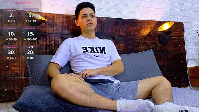 JhosuaVega online show from December 2025 01:46:02 AM