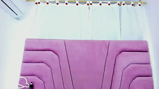 Snapshot of miajhonsonx chatting on November 2025 03:22:02 PM miajhonsonx online show from November 2025 03:22:02 PM