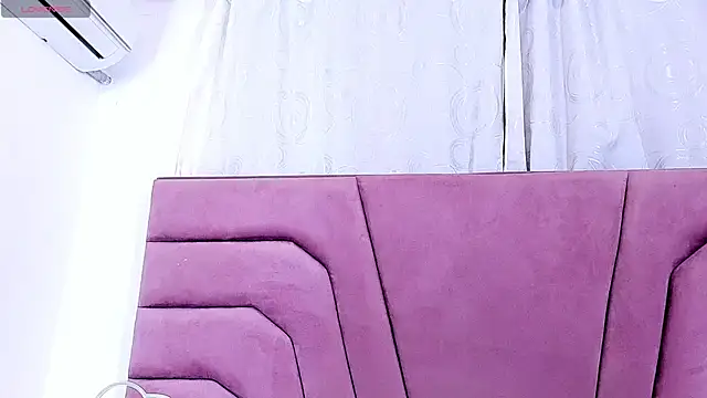 Snapshot of miajhonsonx chatting on January 2026 07:27:01 PM miajhonsonx online show from January 2026 07:27:01 PM