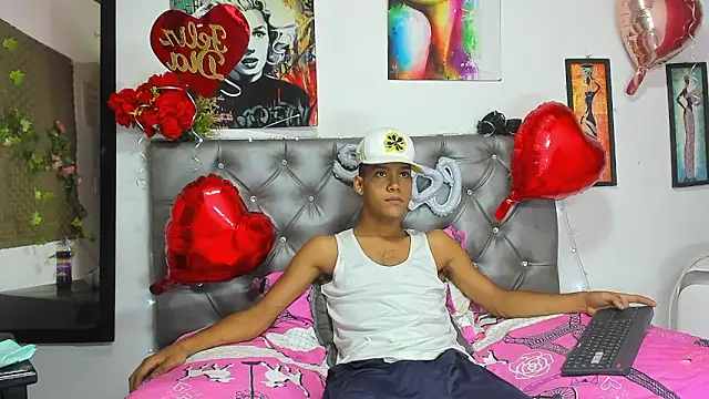 xxKamadevaxx online show from February 2026 01:51:02 PM