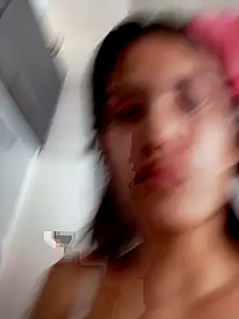 Snapshot of Isa_Rouse__ chatting on October 2025 02:40:01 PM Isa Rouse online show from October 2025 02:40:01 PM