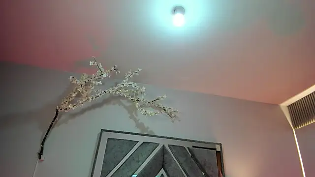 Snapshot of Isa_Rouse__ chatting on November 2025 03:17:01 AM Isa Rouse online show from November 2025 03:17:01 AM