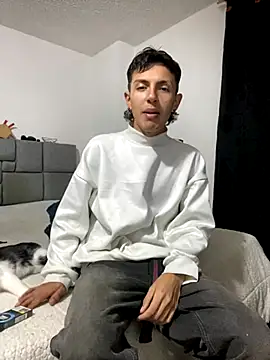 Snapshot of NaytonFreeman chatting on September 2025 02:27:01 AM NaytonFreeman online show from September 2025 02:27:01 AM