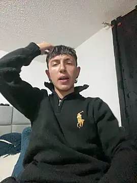 Snapshot of NaytonFreeman chatting on September 2025 11:32:02 PM NaytonFreeman online show from September 2025 11:32:02 PM