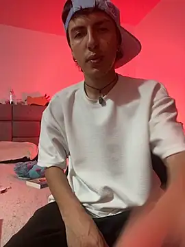 Snapshot of NaytonFreeman chatting on October 2025 11:27:02 PM NaytonFreeman online show from October 2025 11:27:02 PM