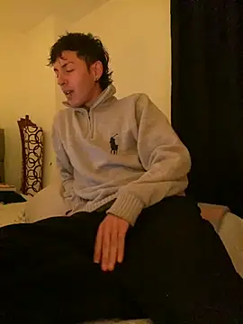 Snapshot of NaytonFreeman chatting on October 2025 11:35:02 PM NaytonFreeman online show from October 2025 11:35:02 PM