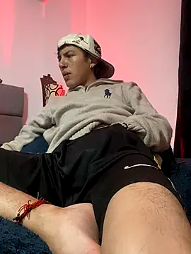 Snapshot of NaytonFreeman chatting on November 2025 11:21:01 AM NaytonFreeman online show from November 2025 11:21:01 AM