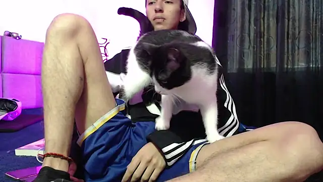 Snapshot of NaytonFreeman chatting on November 2025 11:31:01 AM NaytonFreeman online show from November 2025 11:31:01 AM