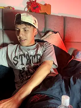 Snapshot of NaytonFreeman chatting on December 2025 11:25:02 AM NaytonFreeman online show from December 2025 11:25:02 AM