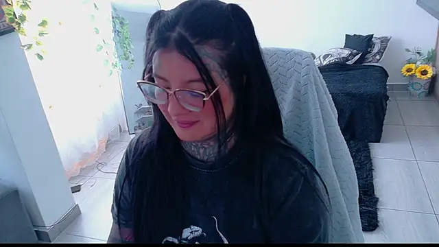 Unatatuada online show from September 2025 09:05:01 PM