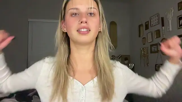 AnnGrayson online show from November 2025 02:24:02 AM