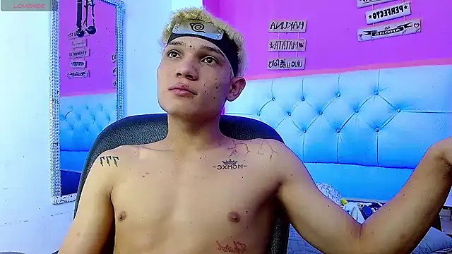 EL VENEZOLANO 22CM online show from October 2025 04:54:01 AM