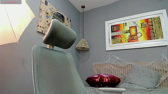 Snapshot of eva_sk chatting on October 2025 12:05:01 PM eva sk online show from October 2025 12:05:01 PM