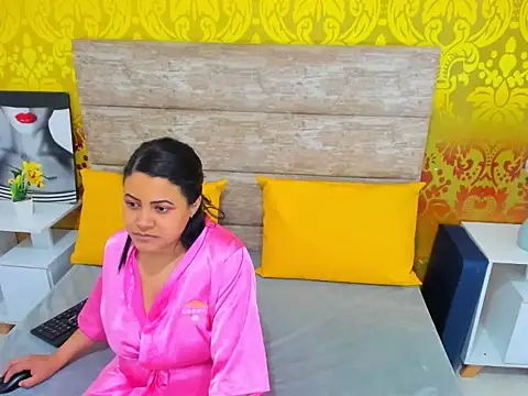 Snapshot of ElianaCollins chatting on December 2025 03:01:01 AM ElianaCollins online show from December 2025 03:01:01 AM