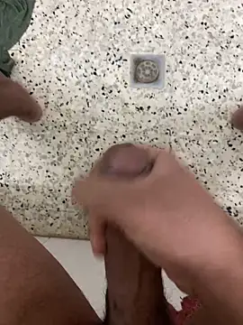 ali  ali210 online show from December 2025 11:10:02 PM