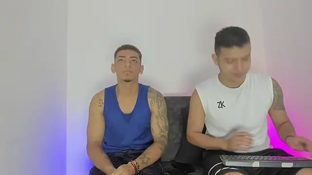 maykel and mike online show from October 2025 10:22:02 AM