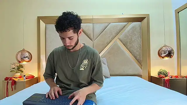 EthanCollen online show from October 2025 10:05:01 PM